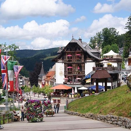 Rita - Atemberaubenden Wasserfaelle Triberg im Schwarzwald Exteriér fotografie
